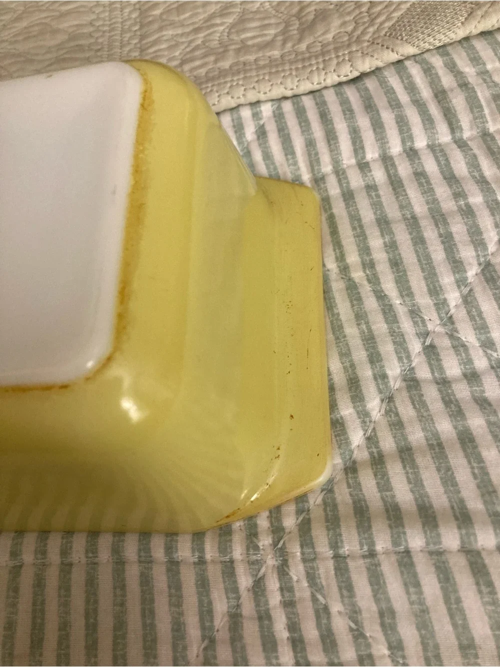 Vintage Pyrex #913 Yellow Loaf Pan 8.5 x 4.5 x 2.5